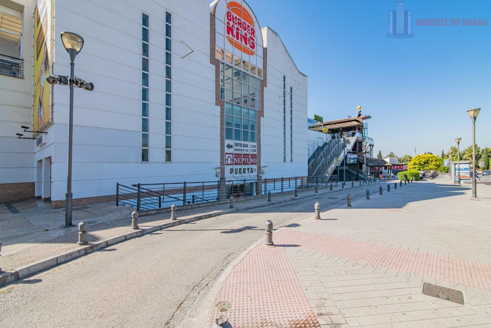 Venta de local comercial en Granada