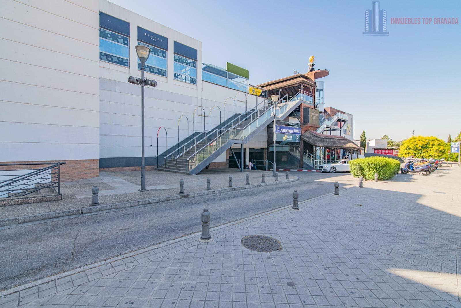 Venta de local comercial en Granada