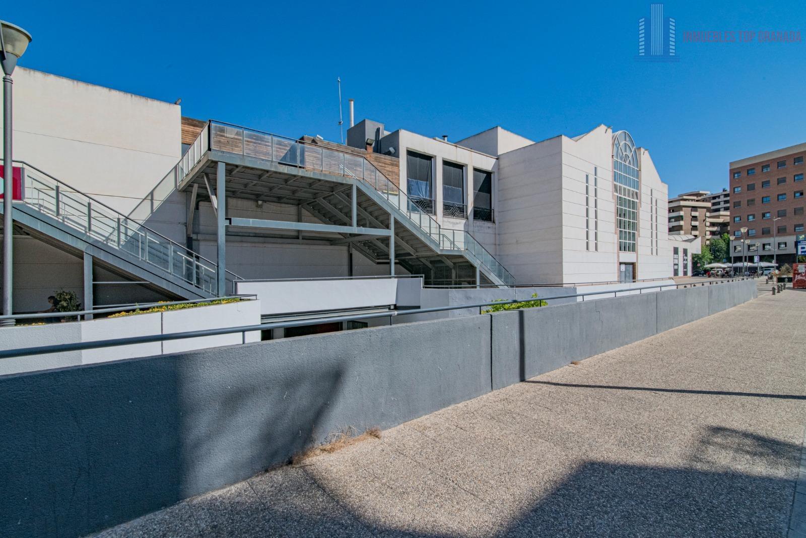Venta de local comercial en Granada