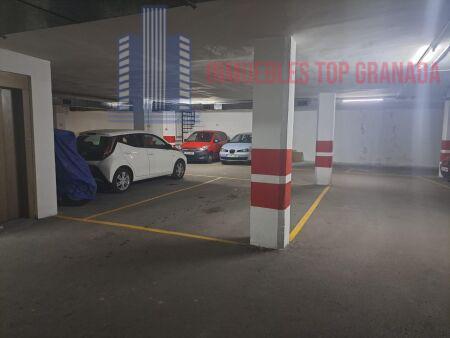 For sale of garage in Granada