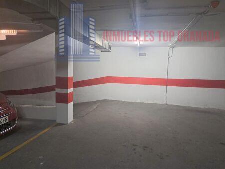 For sale of garage in Granada