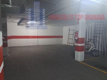 For sale of garage in Granada