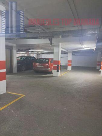 For sale of garage in Granada