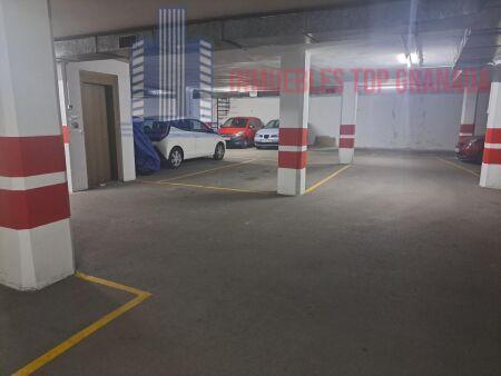 For sale of garage in Granada