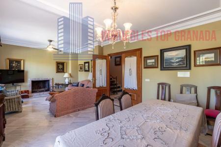 Venta de chalet en Cájar