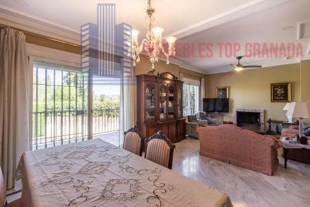 Venta de chalet en Cájar