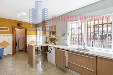 Venta de chalet en Cájar