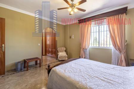 Venta de chalet en Cájar
