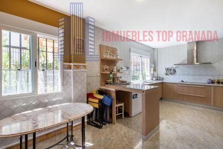 Venta de chalet en Cájar