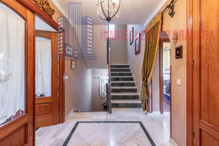 Venta de chalet en Cájar