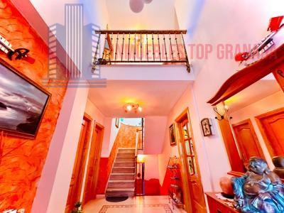 Venta de chalet en Monachil