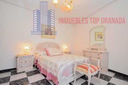 For sale of flat in Montefrío