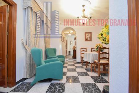 For sale of flat in Montefrío
