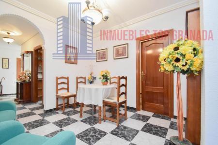 For sale of flat in Montefrío