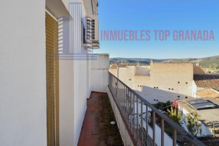 For sale of flat in Montefrío