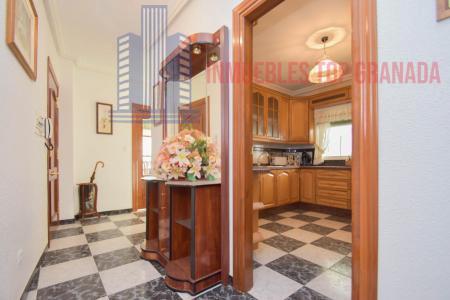 For sale of flat in Montefrío