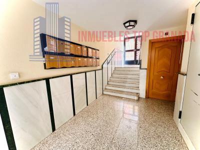 For sale of apartment in La Zubia