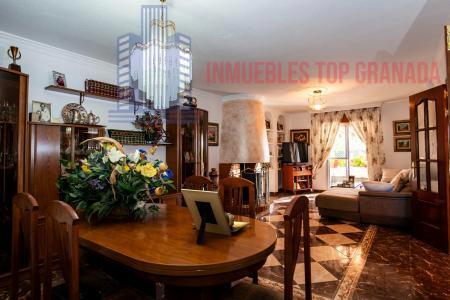 For sale of chalet in Ogíjares