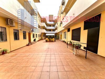 For sale of flat in Cúllar Vega