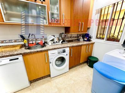 For sale of flat in Cúllar Vega