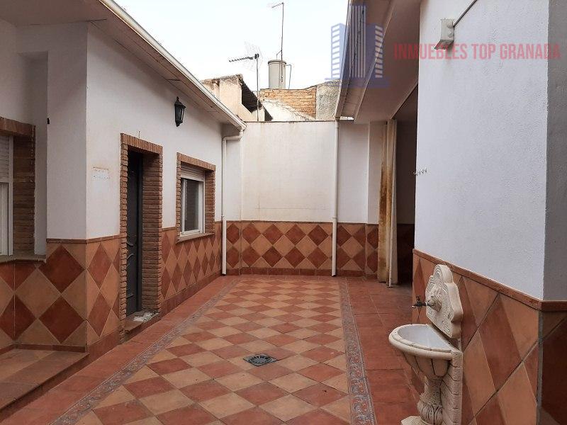 For sale of house in Chauchina