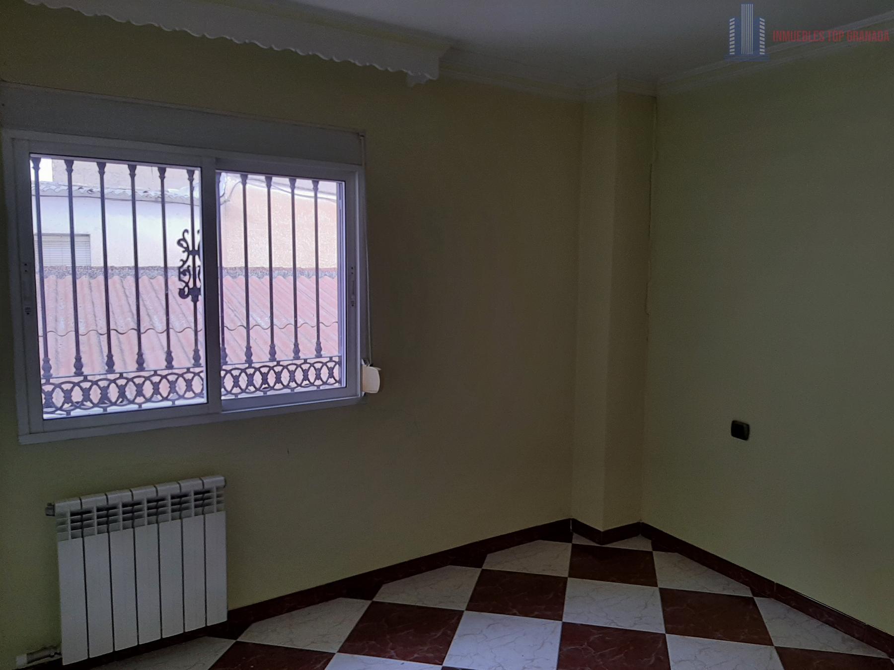 For sale of house in Chauchina
