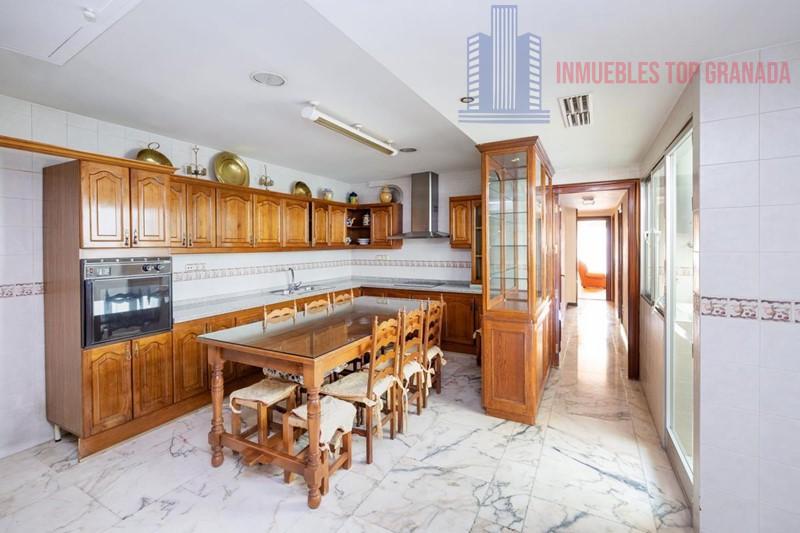 For sale of flat in Granada