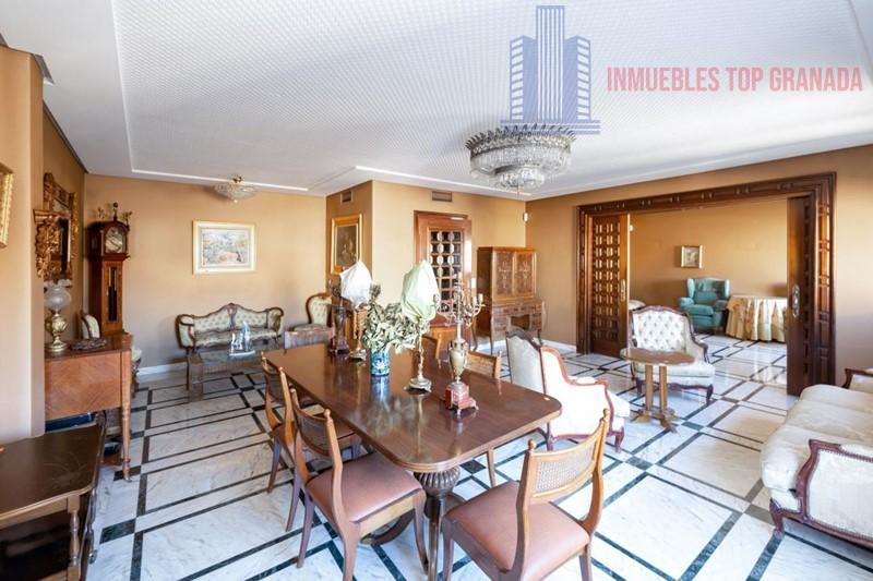 For sale of flat in Granada