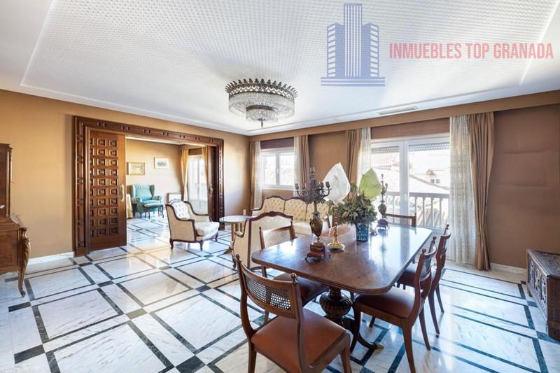 For sale of flat in Granada