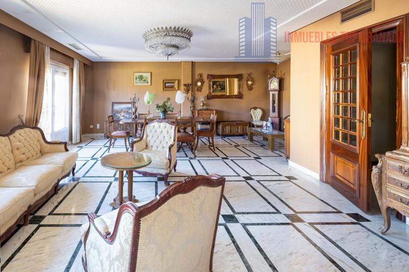 For sale of flat in Granada