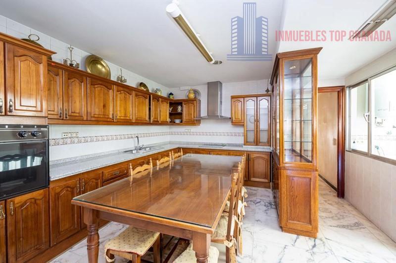 For sale of flat in Granada