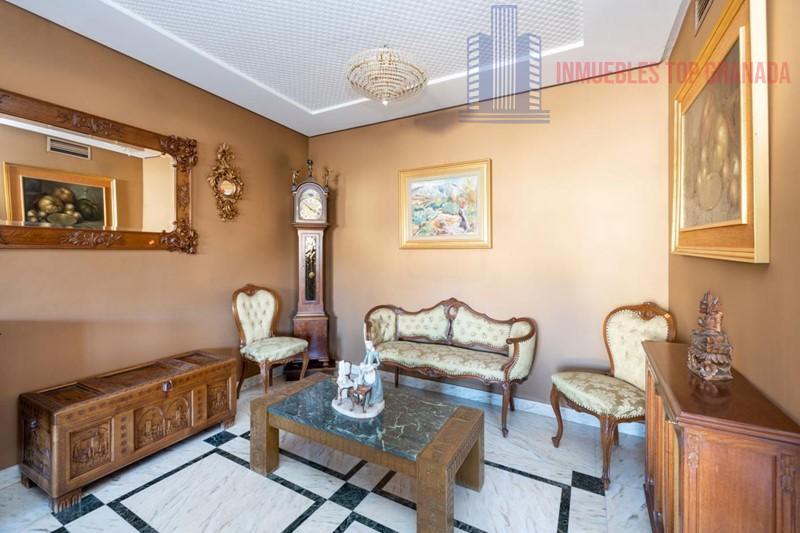 For sale of flat in Granada