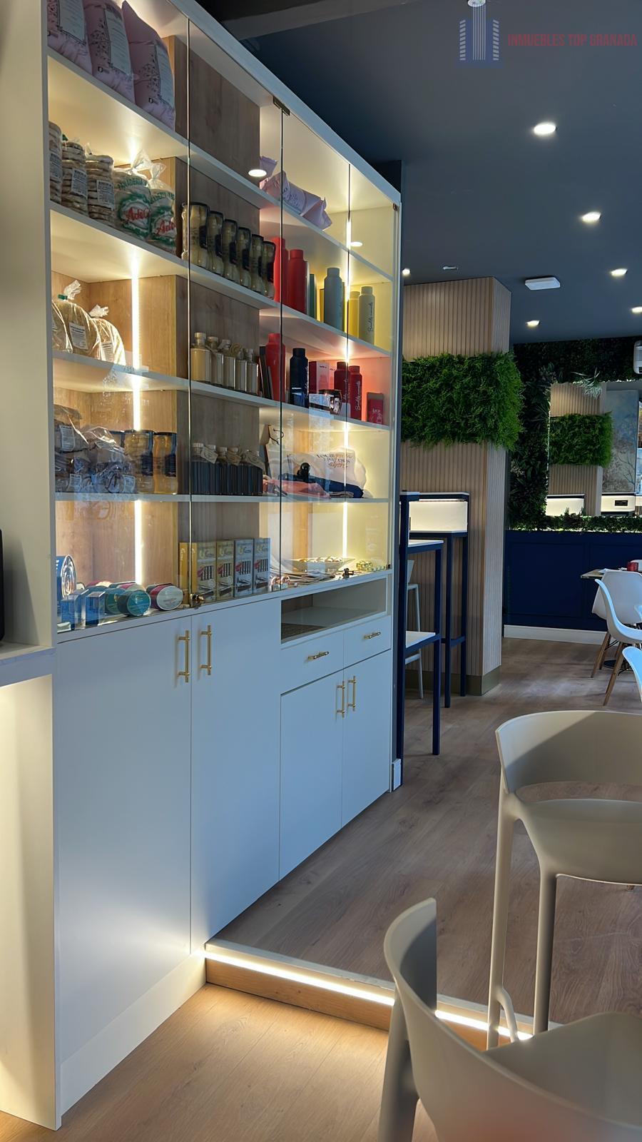For sale of premises in Granada