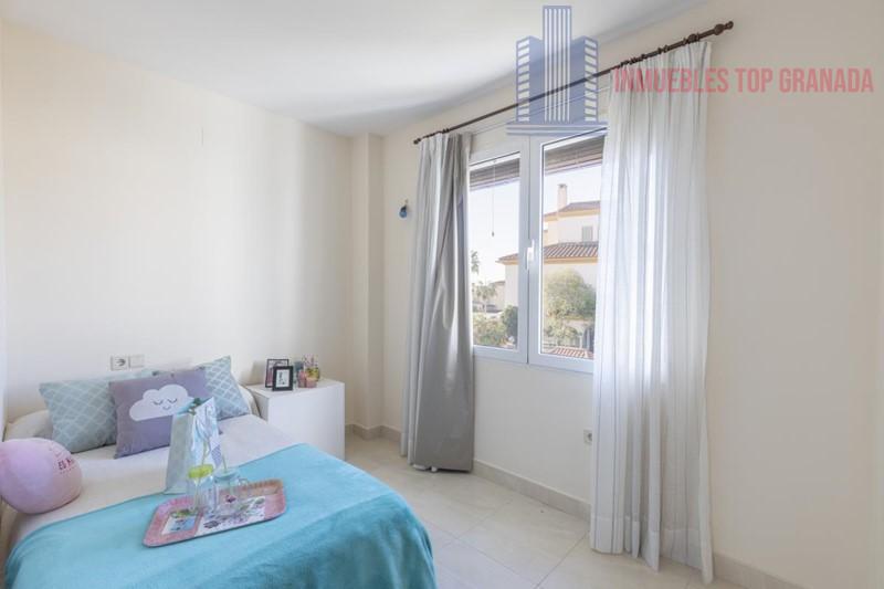 For sale of house in Peligros