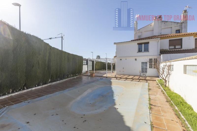 For sale of house in Peligros