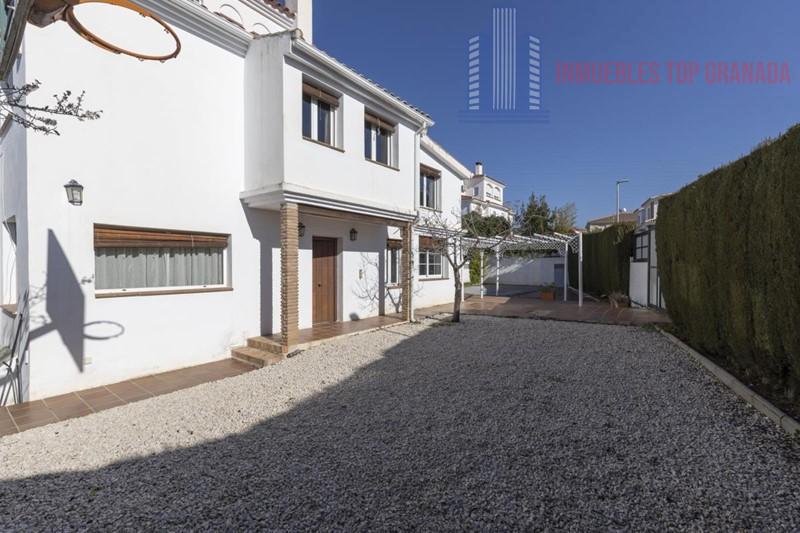 For sale of house in Peligros