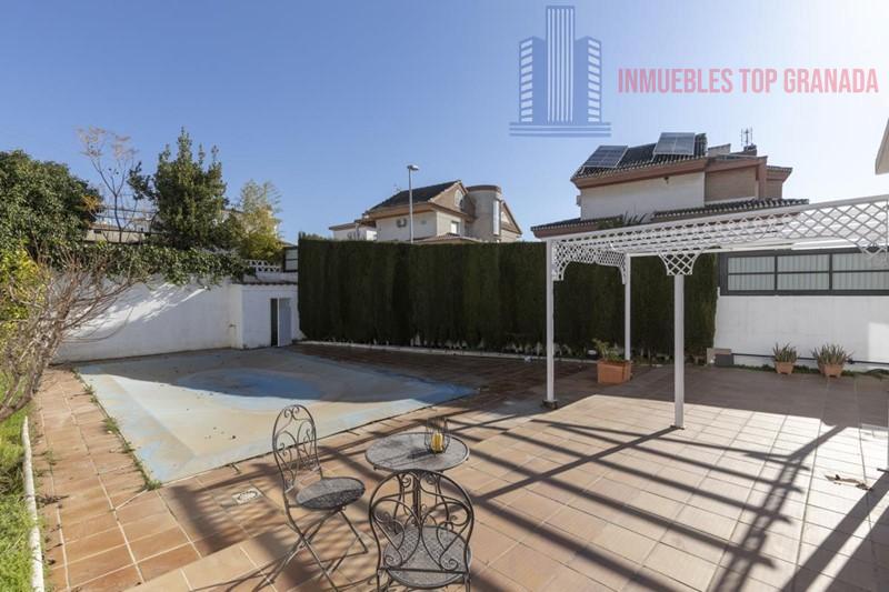 For sale of house in Peligros