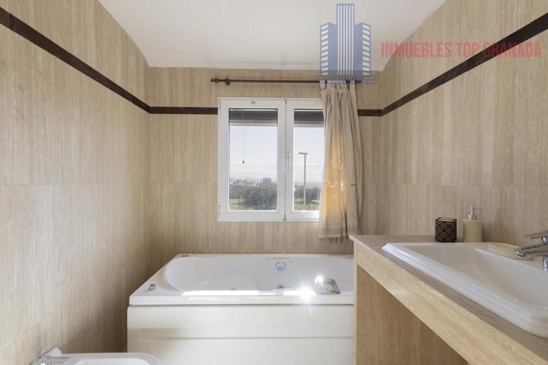 For sale of house in Peligros
