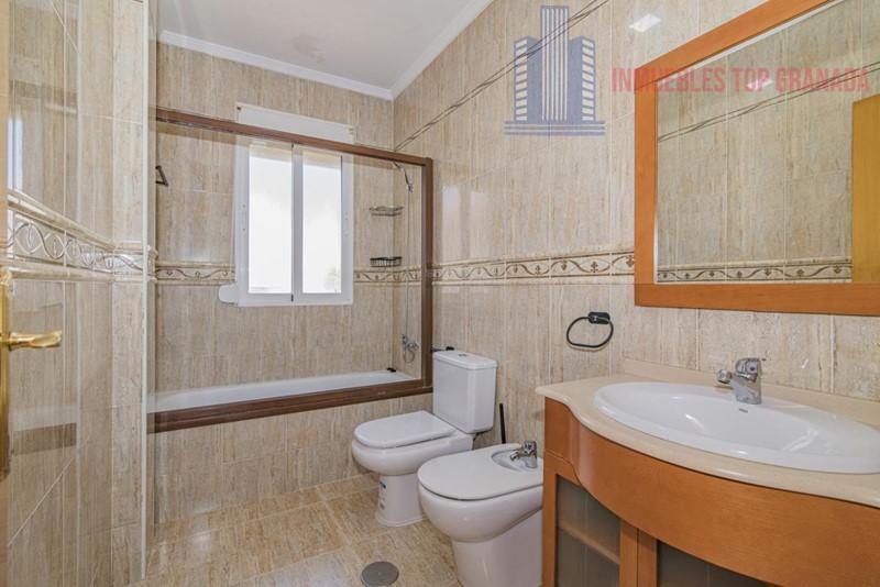 For sale of house in Las Gabias