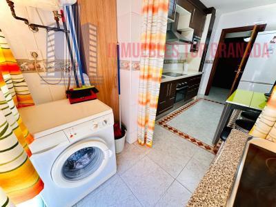 For sale of flat in Granada