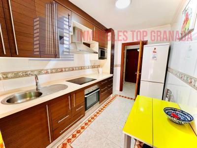 For sale of flat in Granada