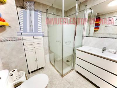 For sale of flat in Granada