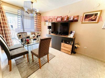 For sale of flat in Granada