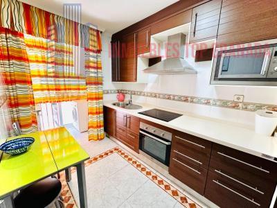 For sale of flat in Granada