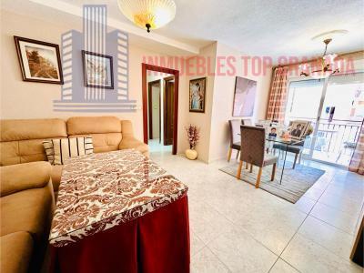 For sale of flat in Granada