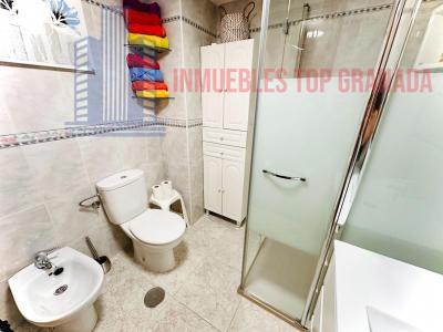 For sale of flat in Granada