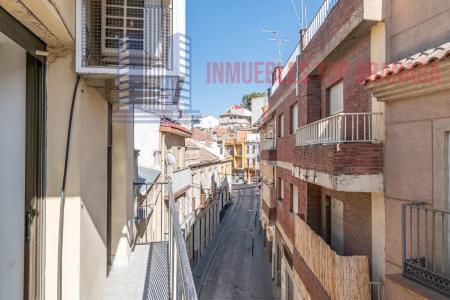 For sale of flat in Iznalloz