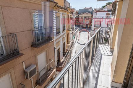 For sale of flat in Iznalloz
