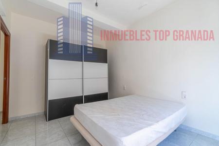 For sale of flat in Iznalloz