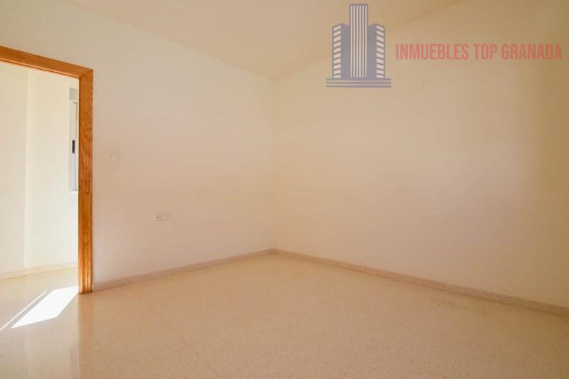 For sale of house in Otura